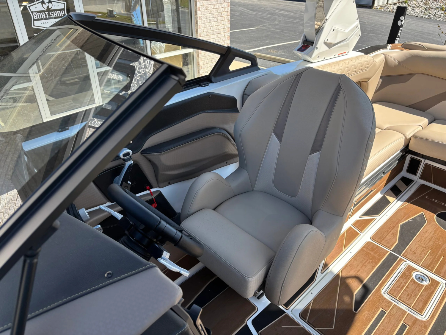 2026 Centurion Ri230