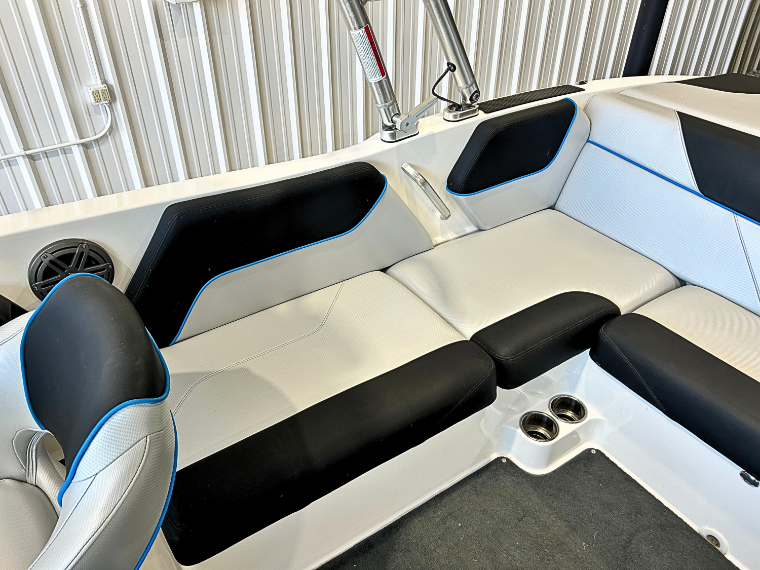 2016 MasterCraft NXT22
