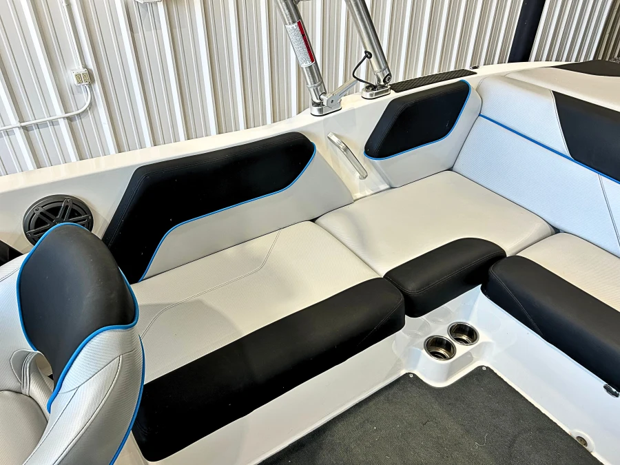 2016 Mastercraft Boats NXT22 for sale in , 