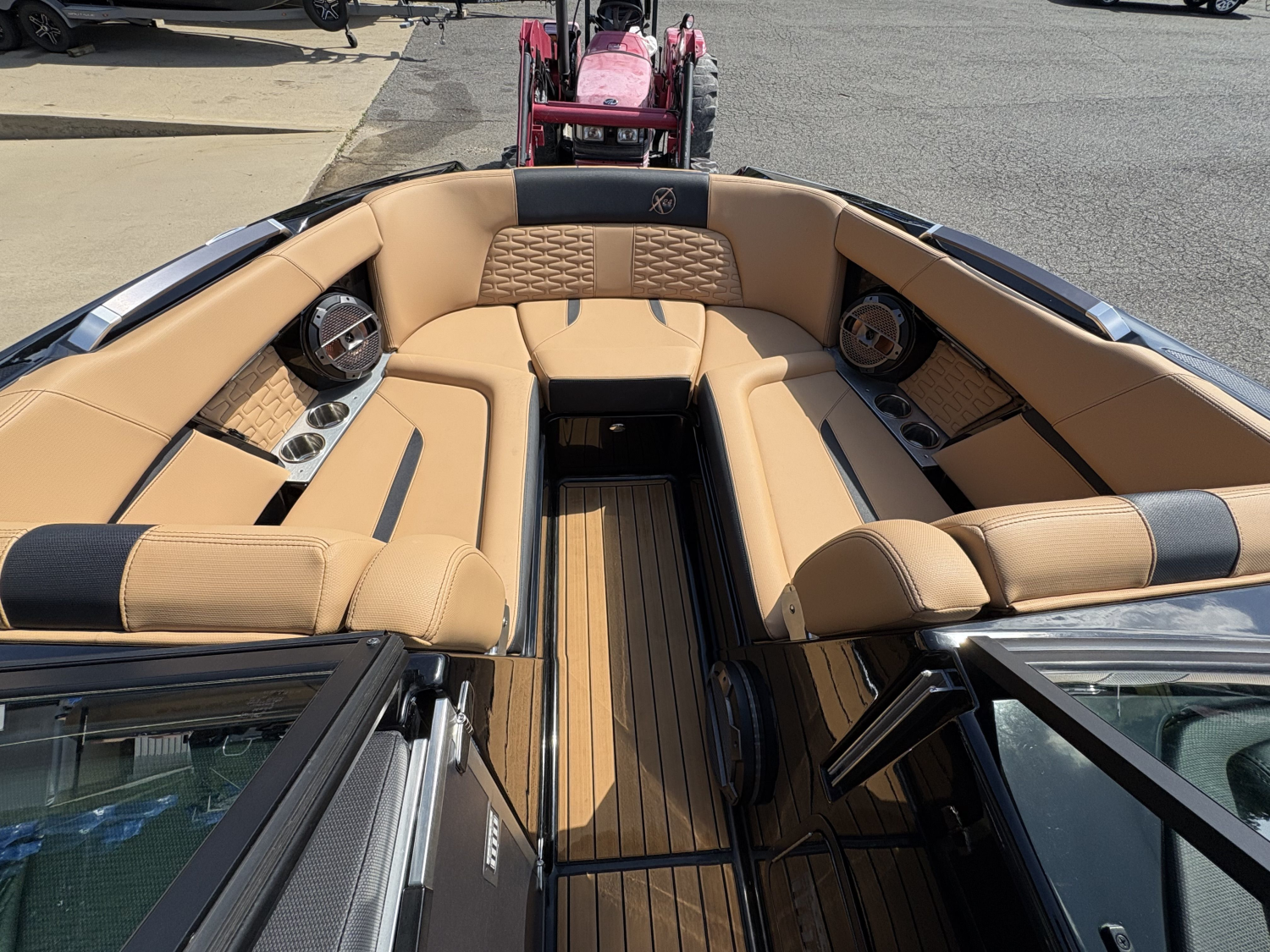 2022 MasterCraft X24