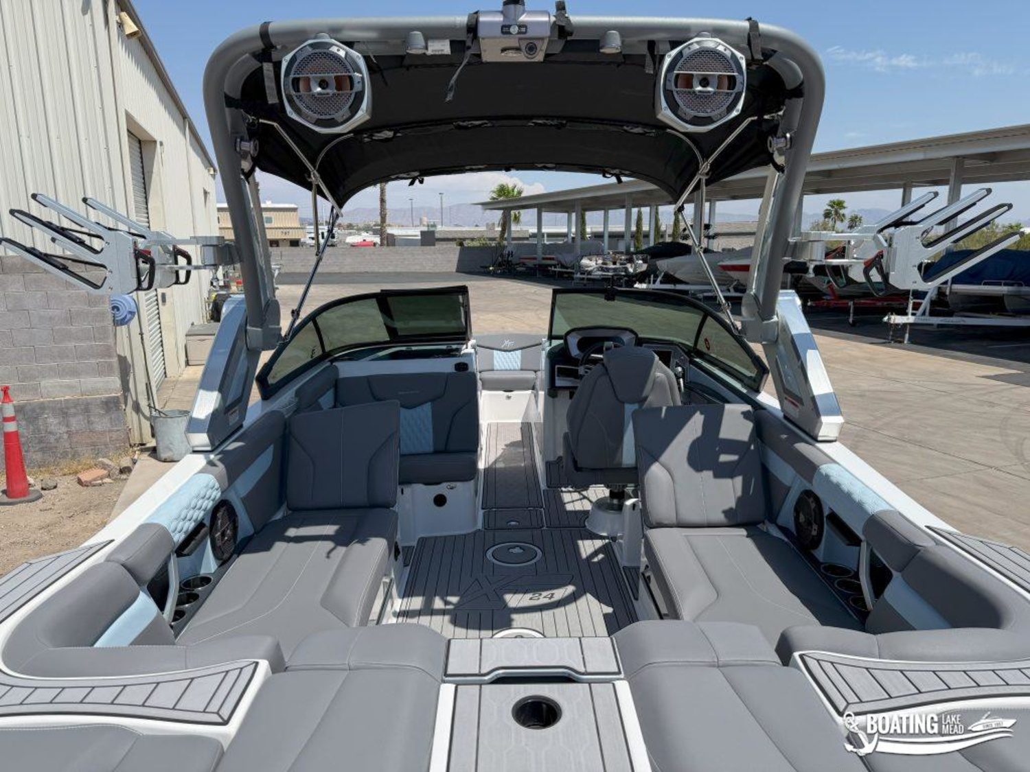 2022 MasterCraft XT24