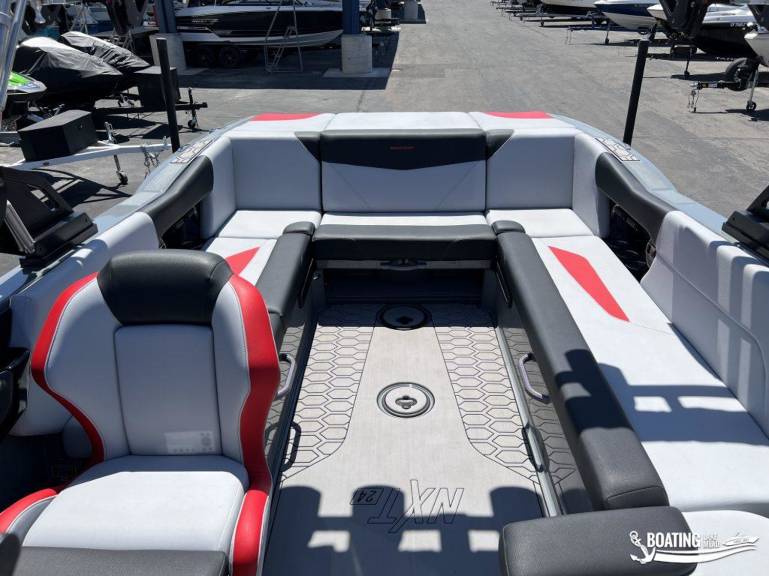2022 MasterCraft NXT24