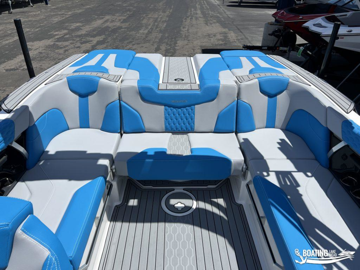 2023 MasterCraft XT22