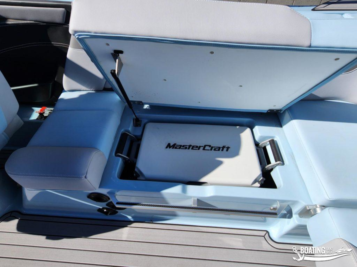 2023 MasterCraft XT23