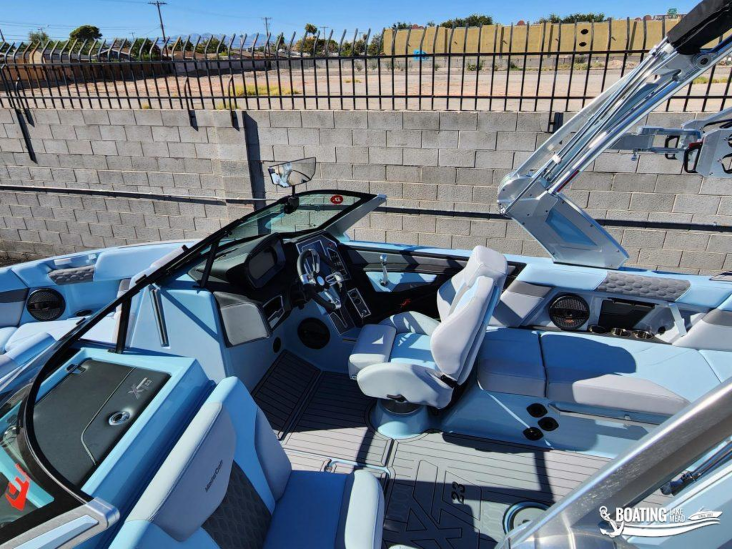 2023 MasterCraft XT23