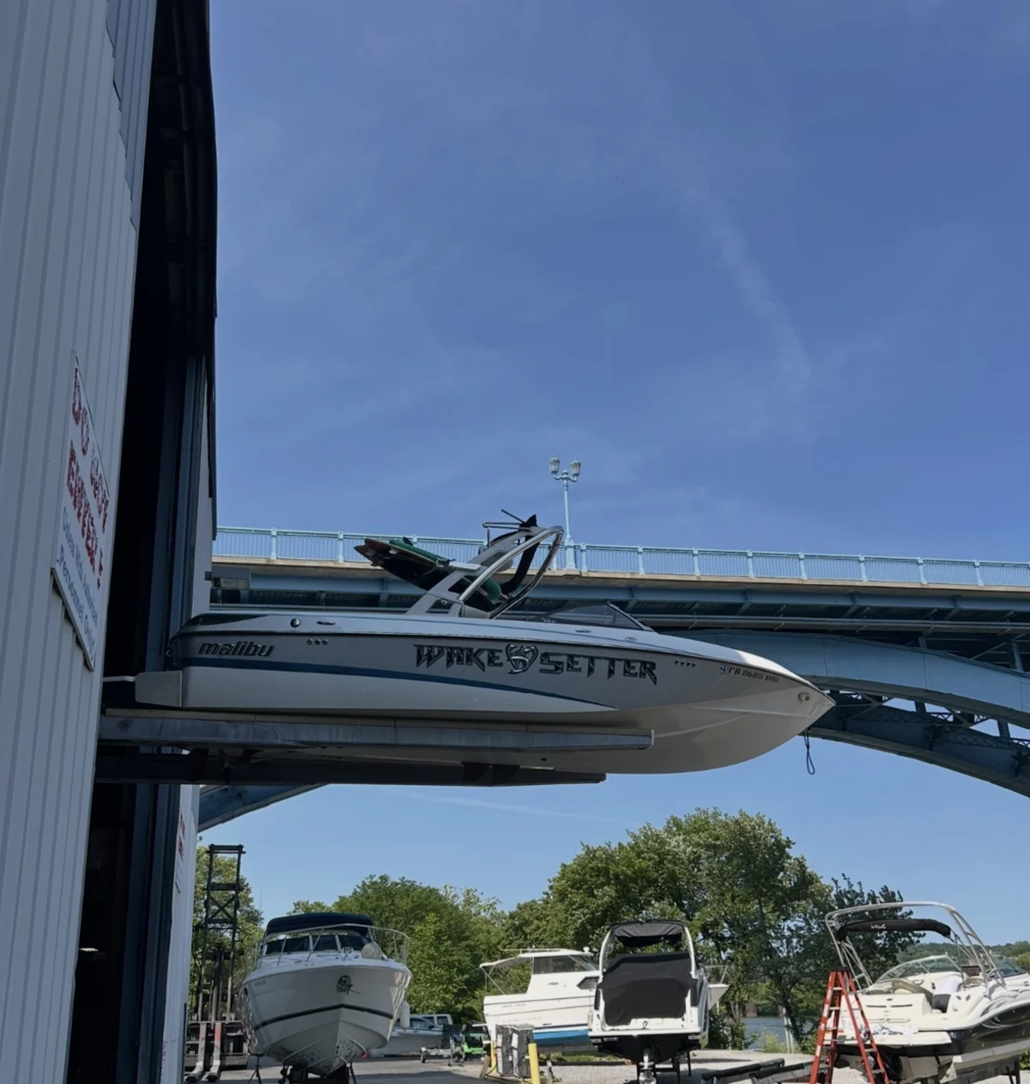 2013 Malibu Wakesetter 23LSV
