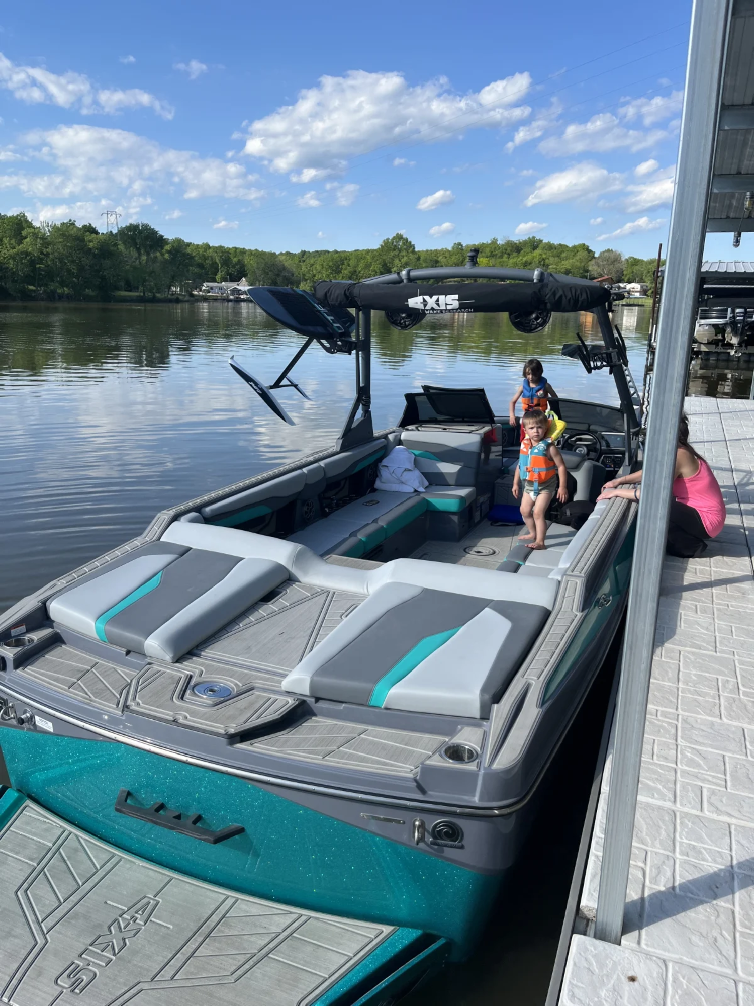 2022 Axis Boats T250