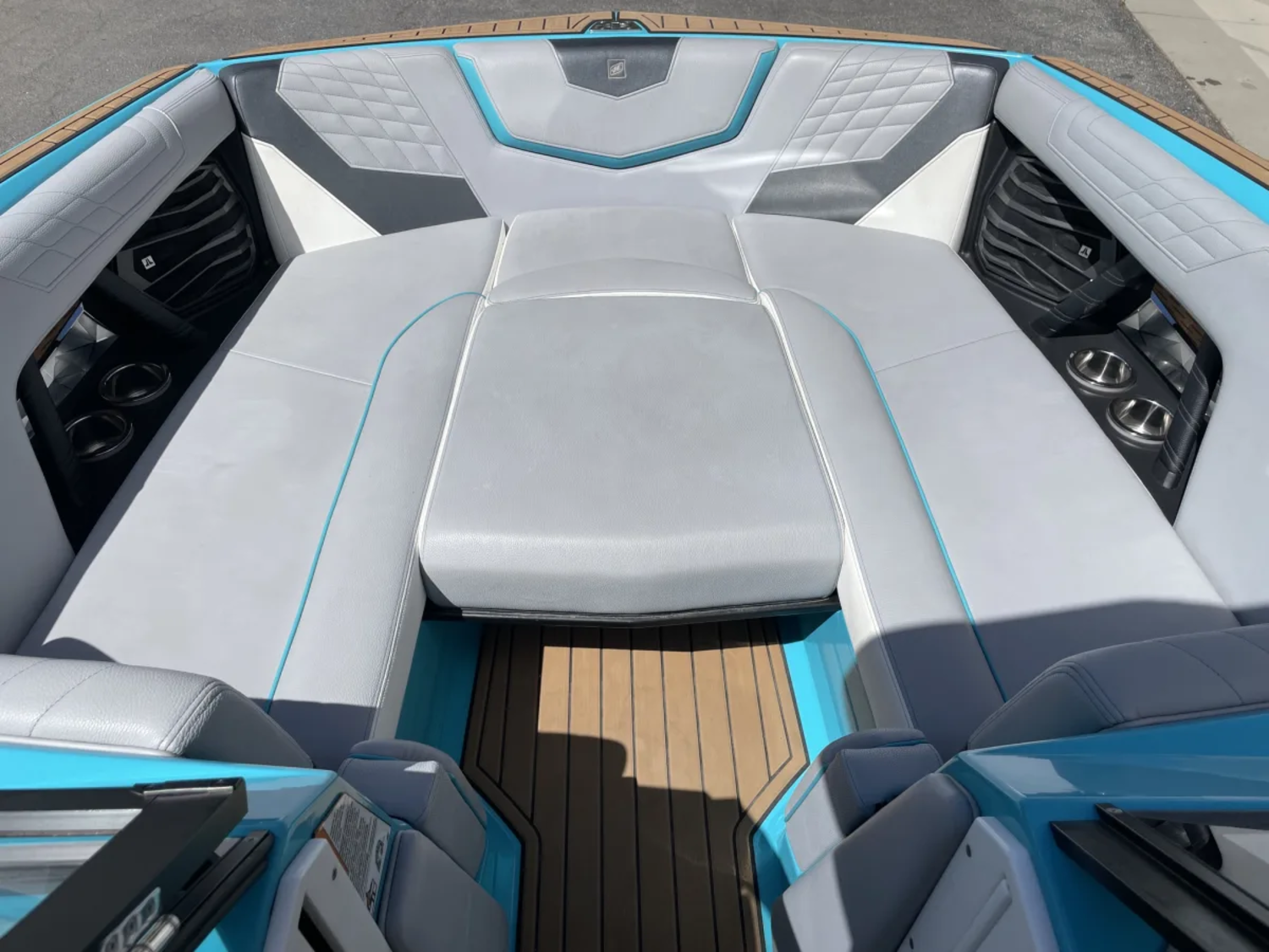 2022 NAUTIQUE G25 WITH ZZ8 600HP SUPERCHARGED POWER PLANT.