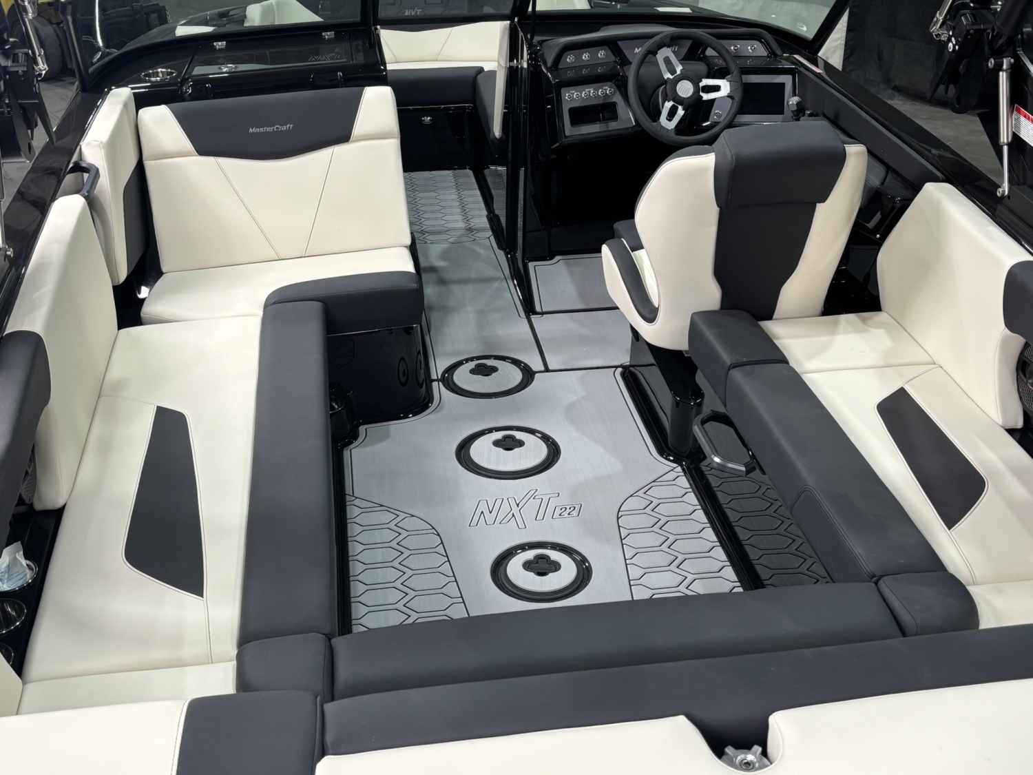 2025 MASTERCRAFT NXT23