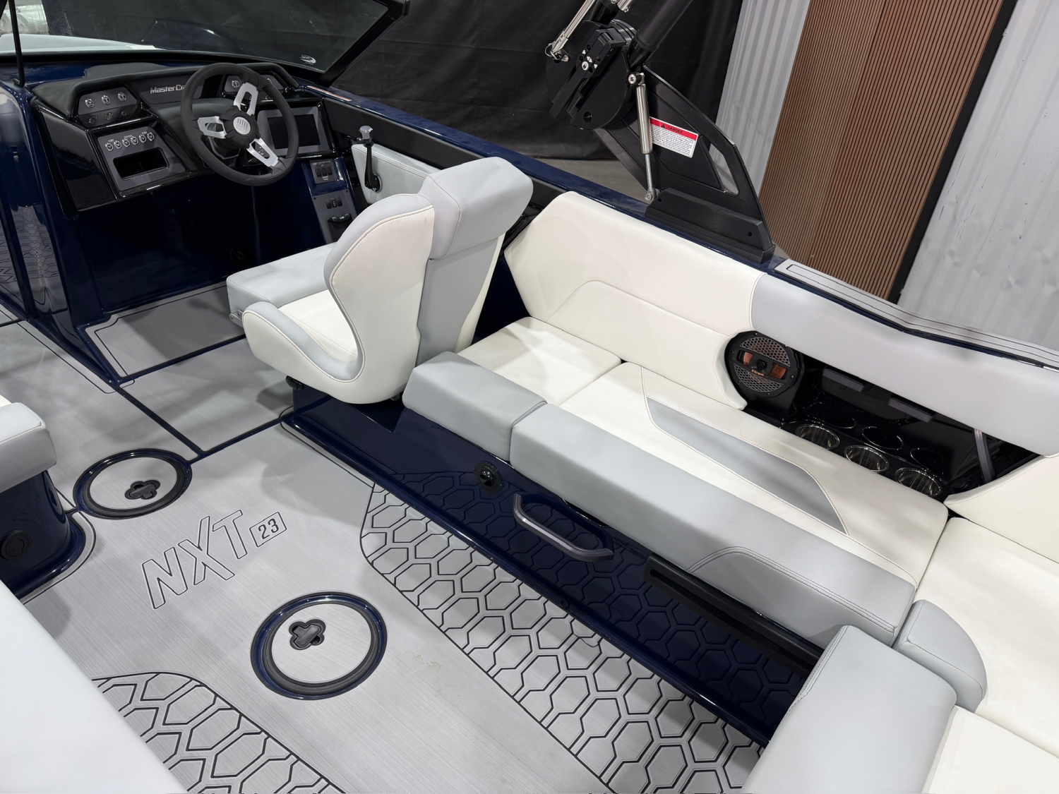 2025 MASTERCRAFT NXT23