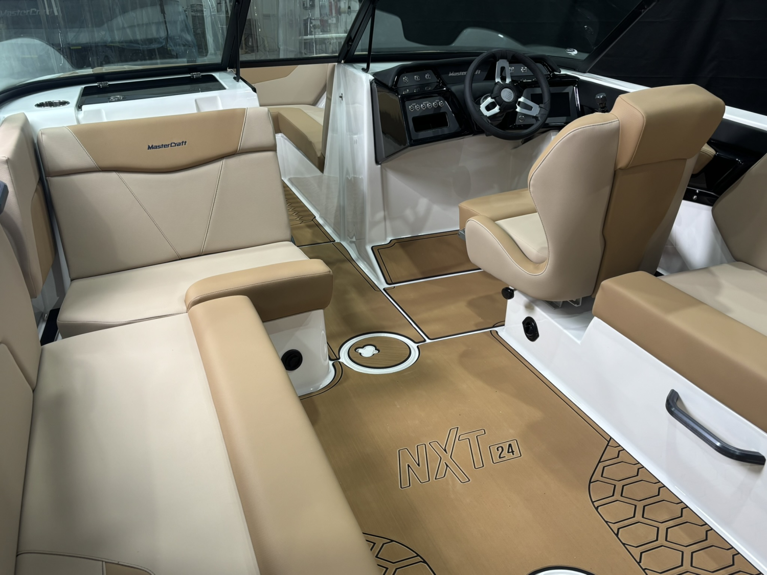 2025 MASTERCRAFT NXT24