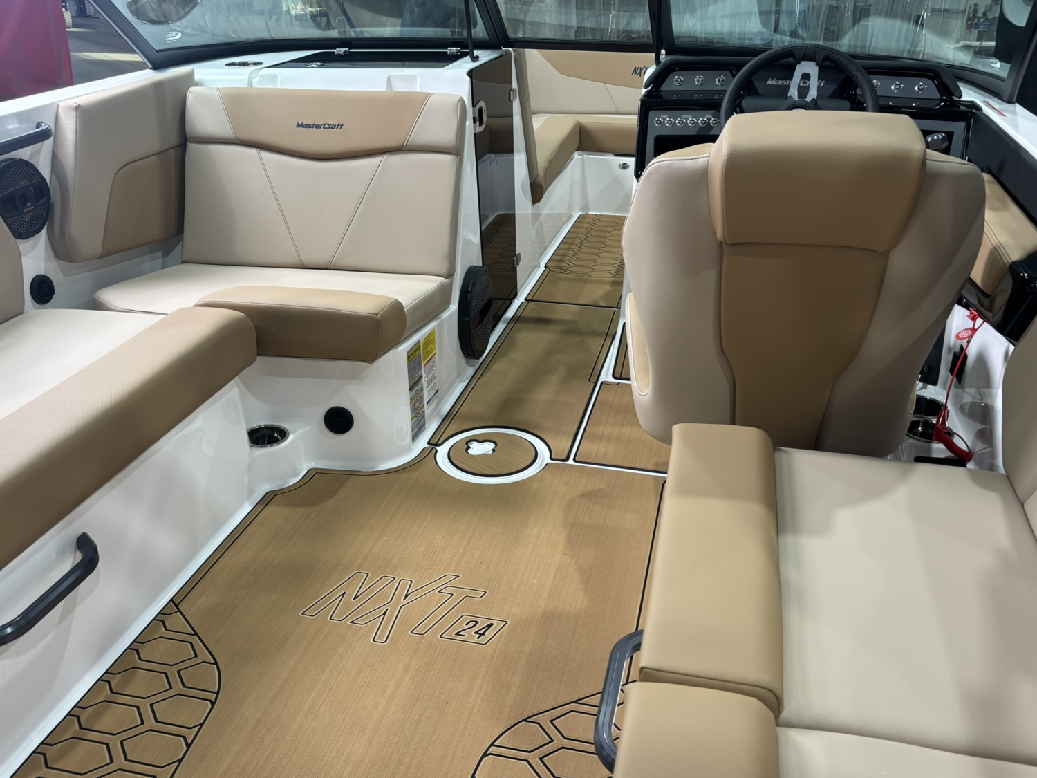 2025 MASTERCRAFT NXT24