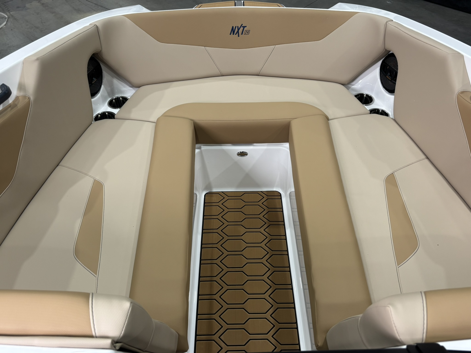 2025 MASTERCRAFT NXT24