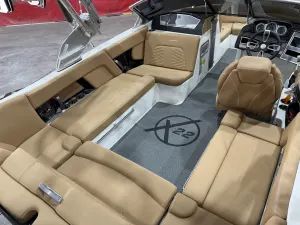0-mastercraft-x22-129925-image9
