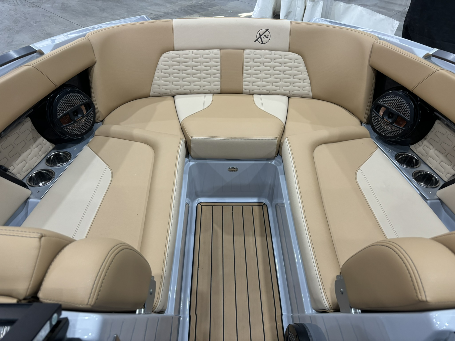 2024 MASTERCRAFT X24