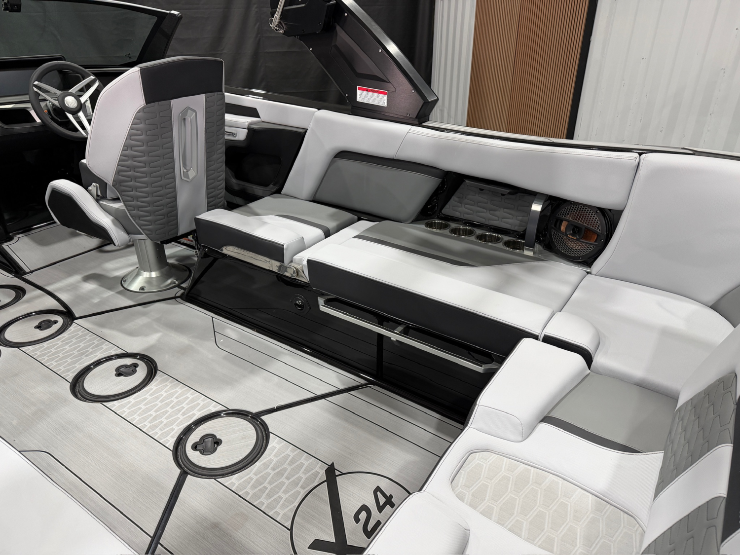 2025 MASTERCRAFT X24