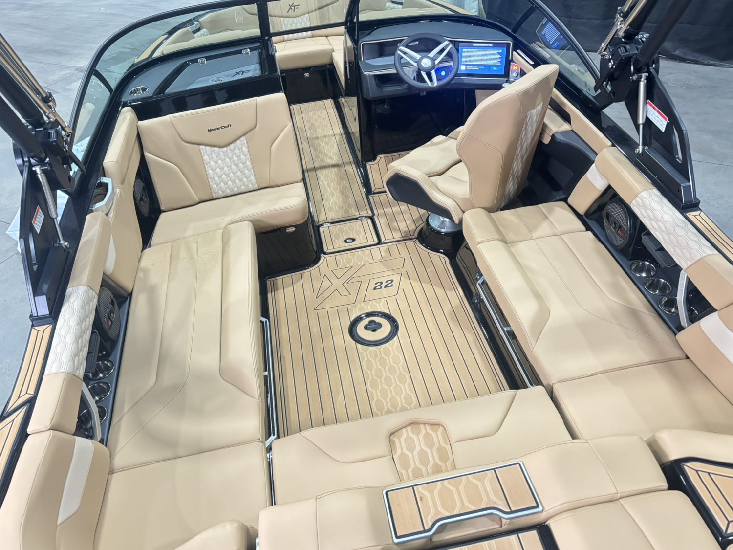 2025 MASTERCRAFT XT22