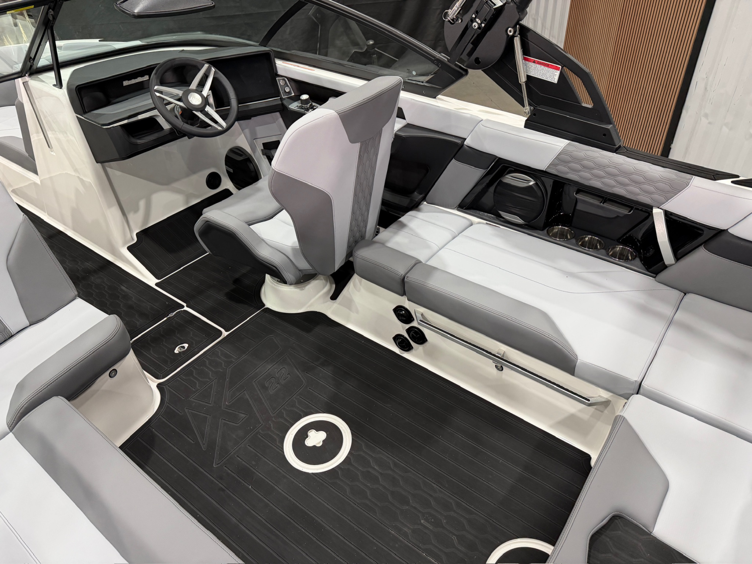 2026 MASTERCRAFT XT22