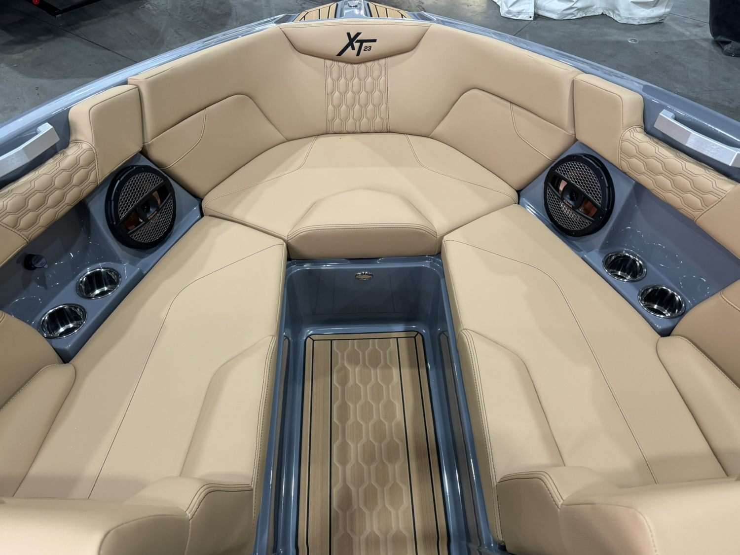 2025 MASTERCRAFT XT23