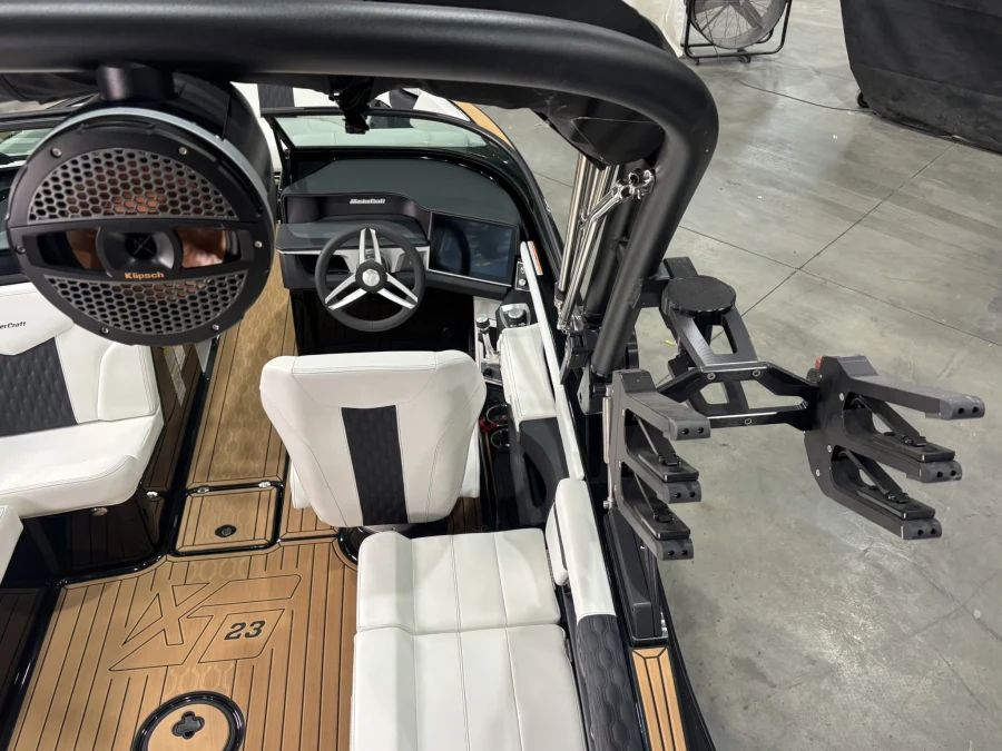 2025-mastercraft-xt23-129972-image24