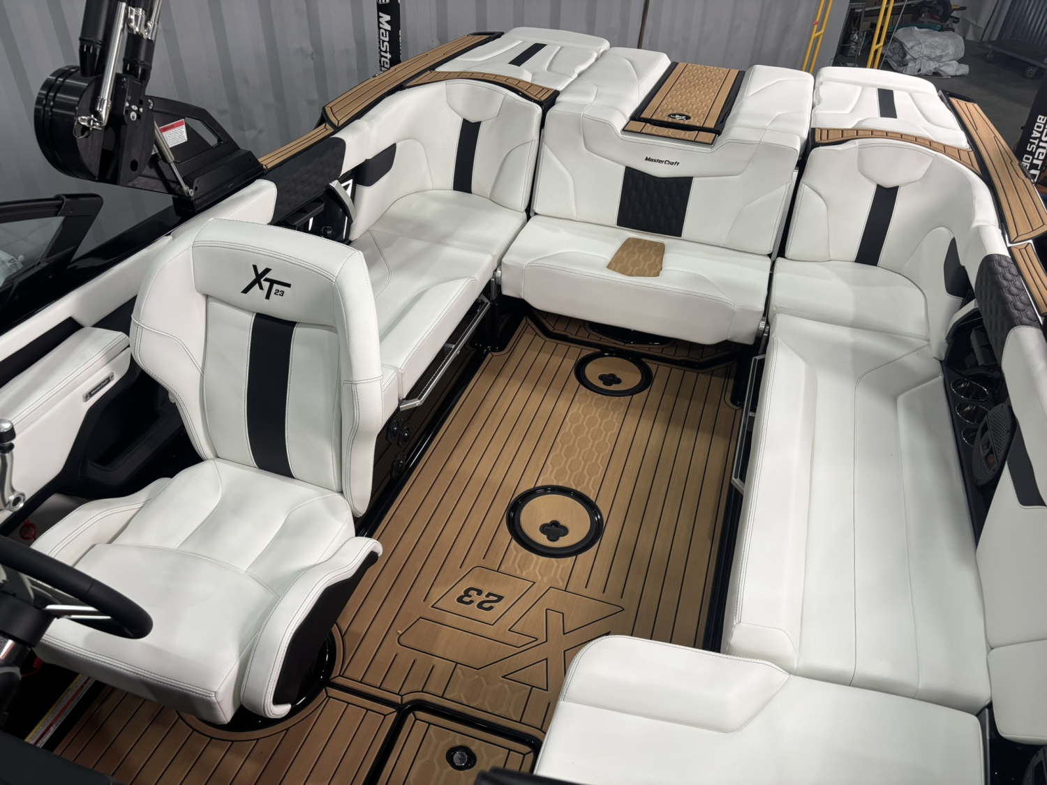 2025 MASTERCRAFT XT23