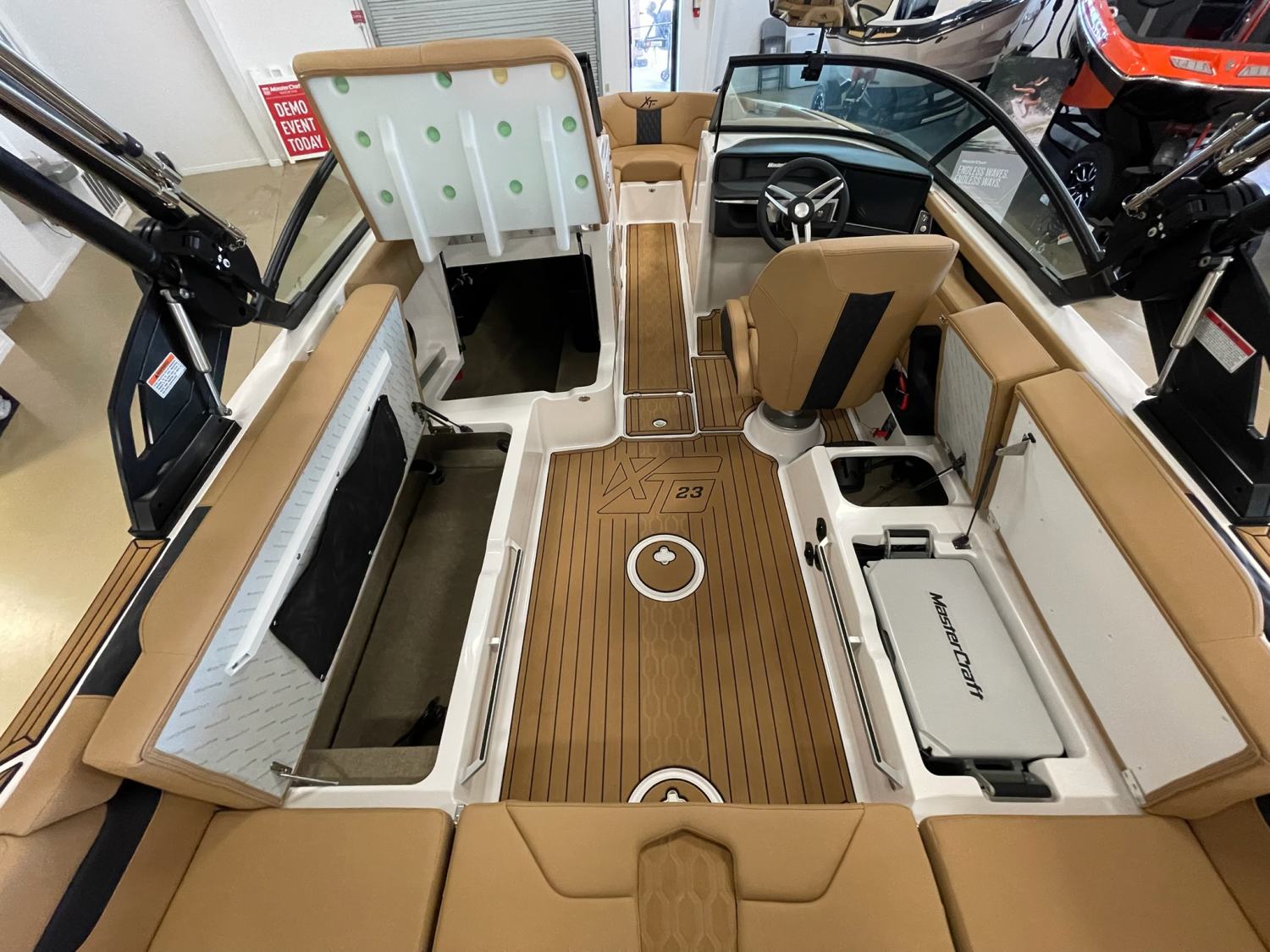 2025 MASTERCRAFT XT23