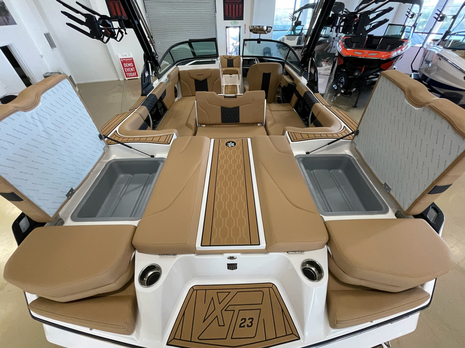2025 MASTERCRAFT XT23