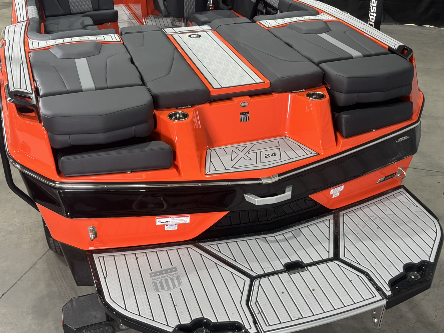 2025 MASTERCRAFT XT24