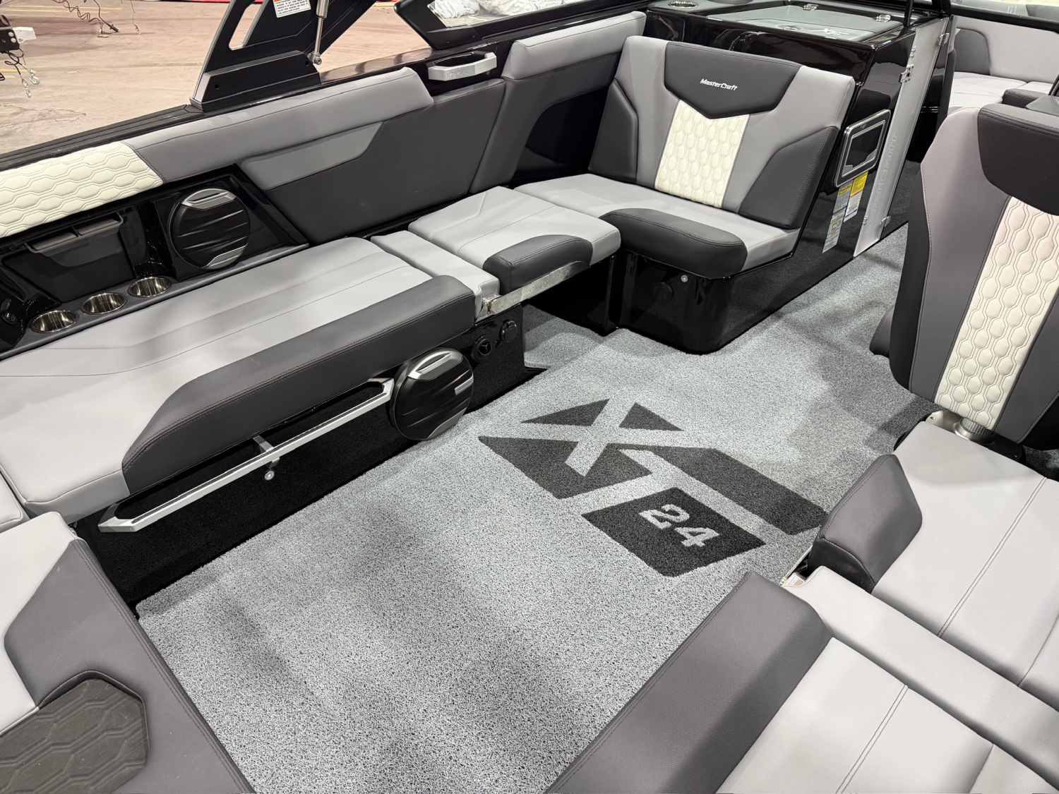 2026 MASTERCRAFT XT24