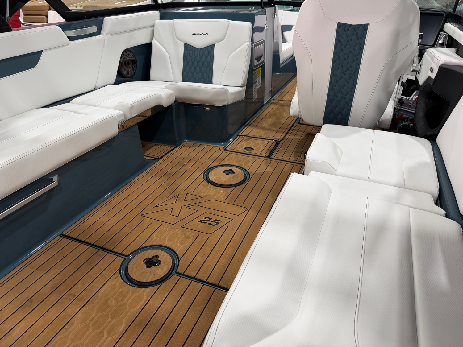 2025 MASTERCRAFT XT25