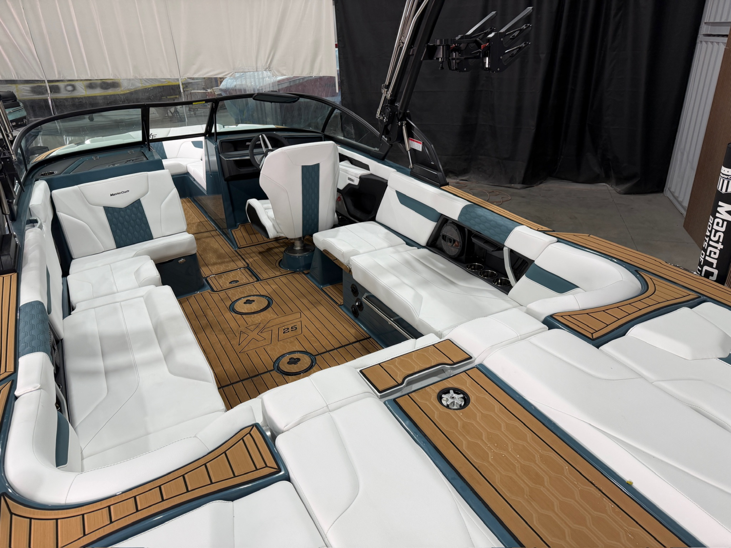 2025 MASTERCRAFT XT25