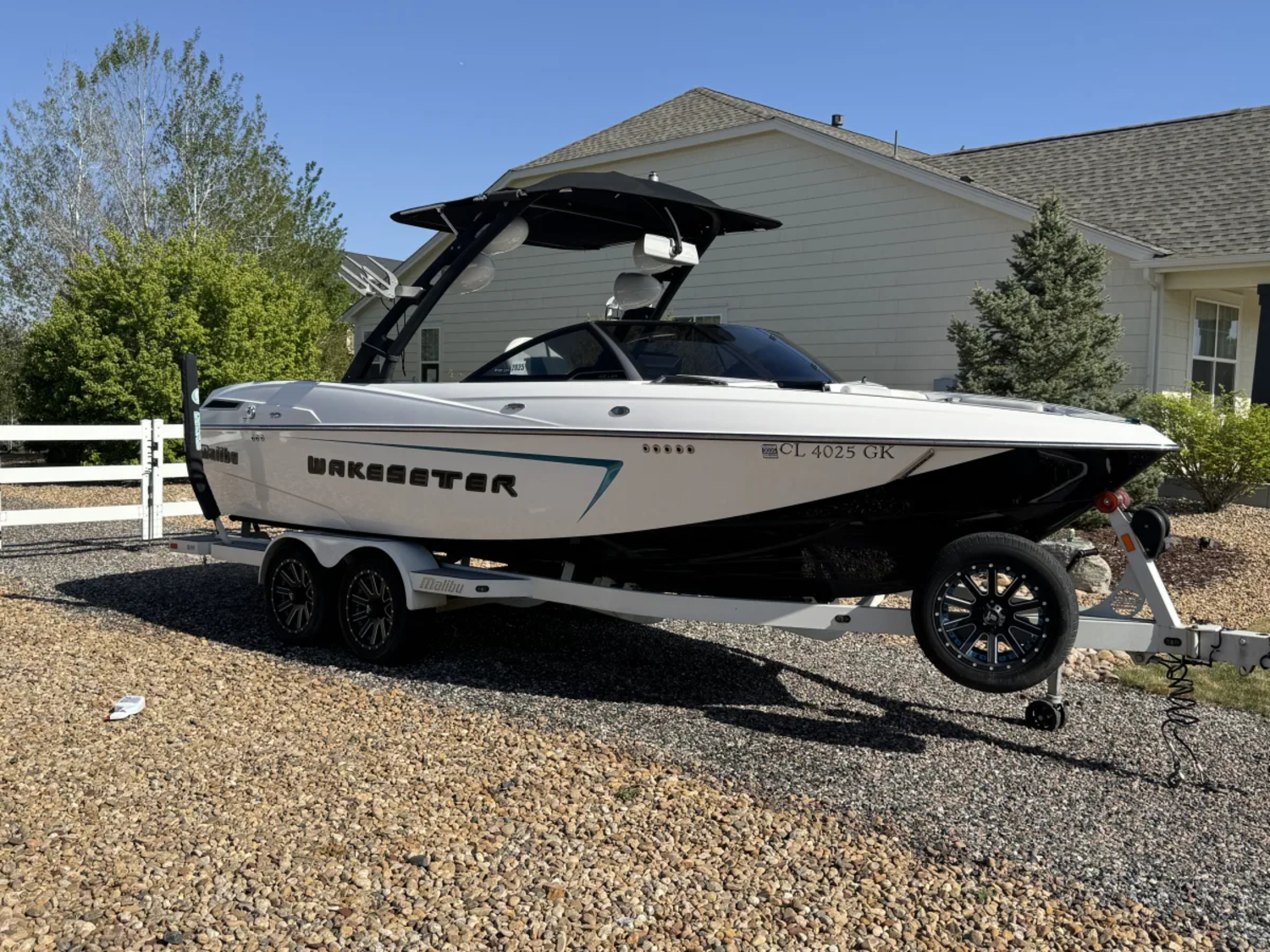 2016 Malibu Boats Wakesetter  23 LSV low hours 450 engine private seller
