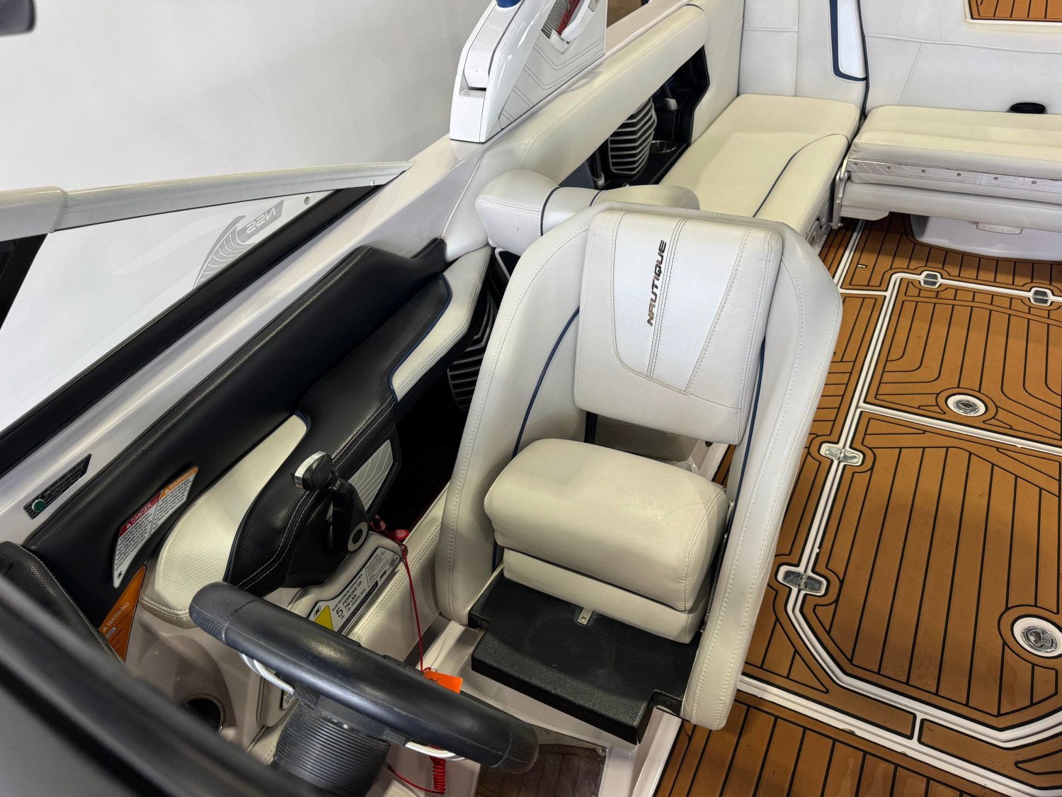 2015 Nautique Super Air Nautique G25