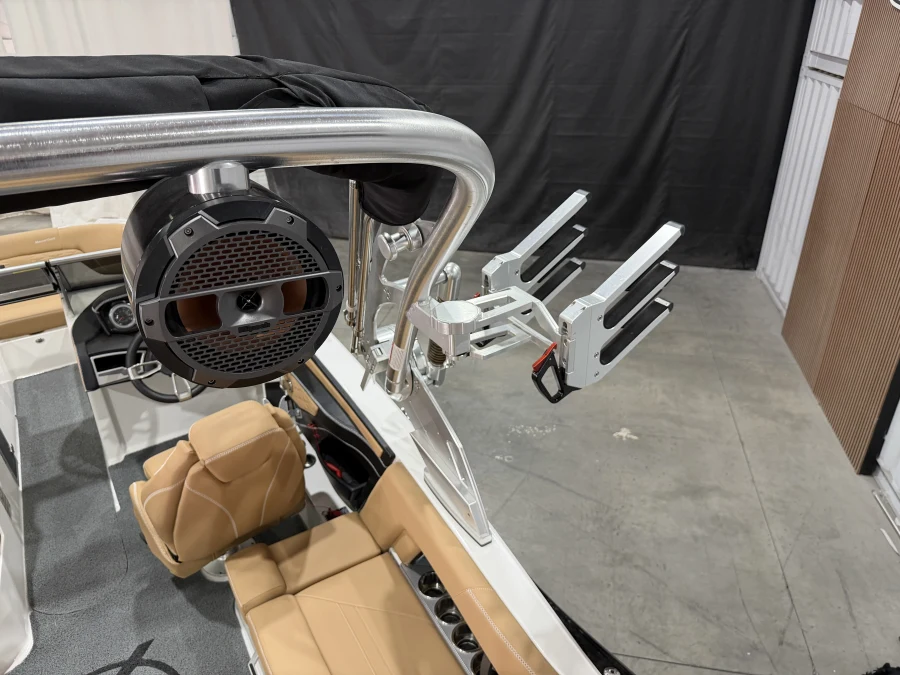0-mastercraft-x22-142848-image21