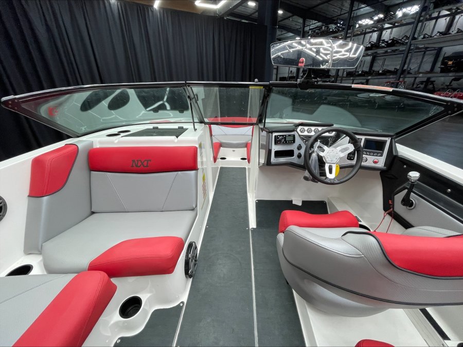 2016-mastercraft-nxt22-130036-image13