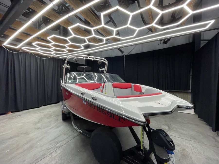 2016-mastercraft-nxt22-130036-image2
