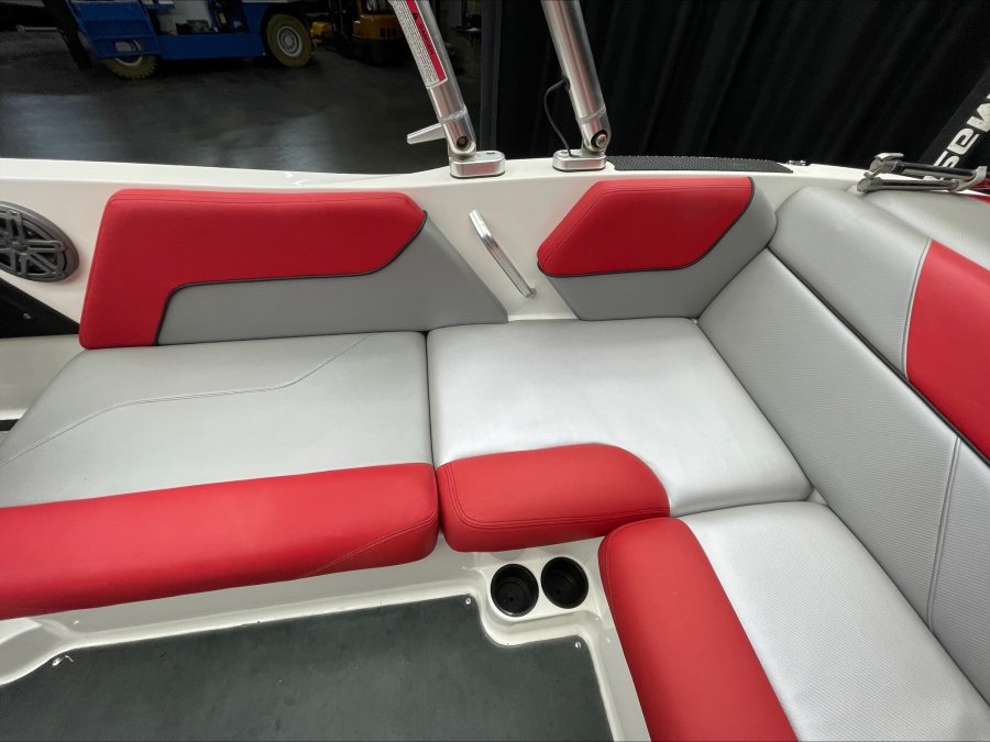 2016-mastercraft-nxt22-130036-image9
