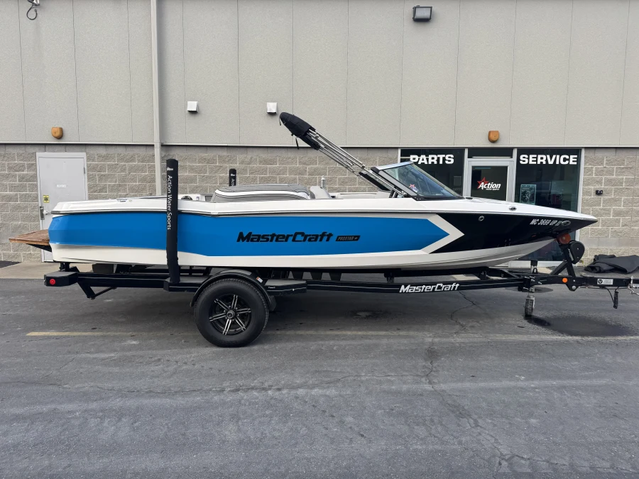 2021 Mastercraft Boats ProStar for sale in Fenton, Michigan
