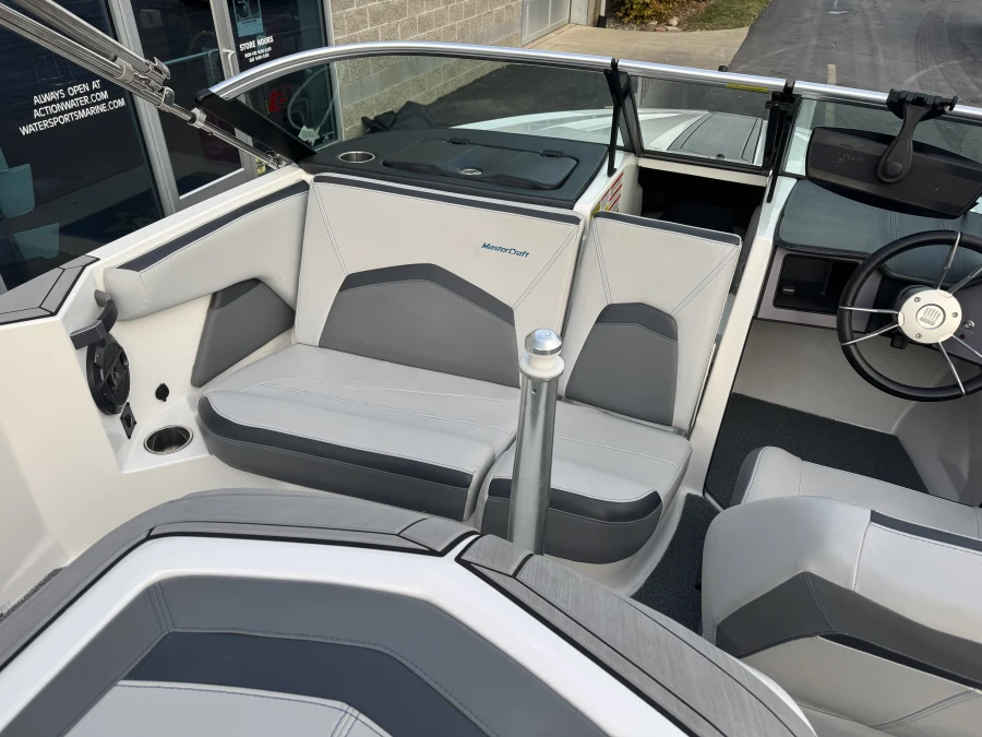 2021 Mastercraft Boats ProStar for sale in Fenton, Michigan