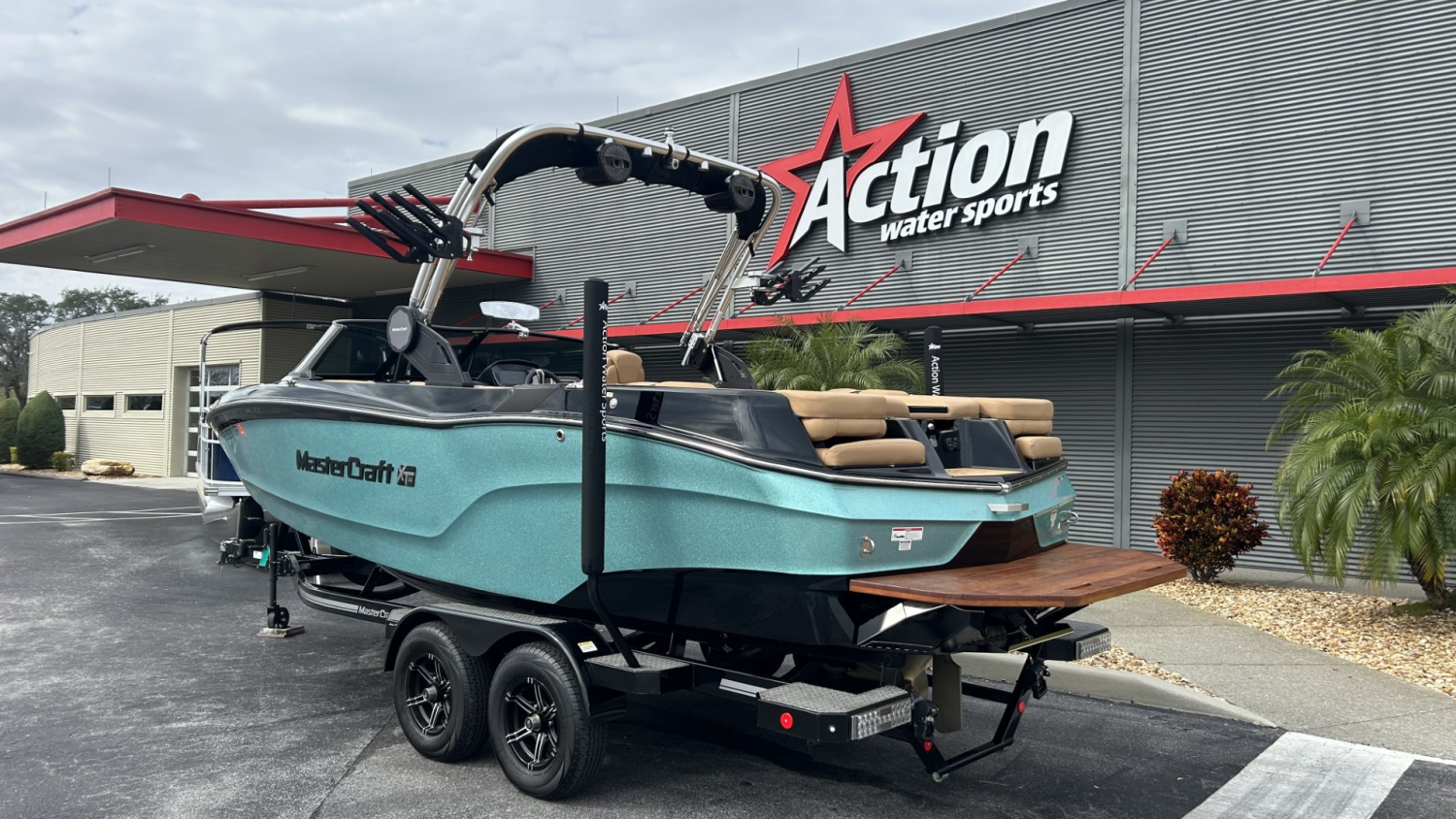 2023 MasterCraft XT22