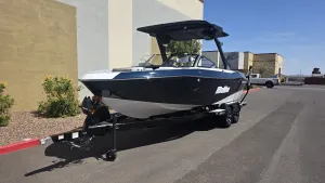 2026-malibu-wakesetter-23-lsv-130056-image1