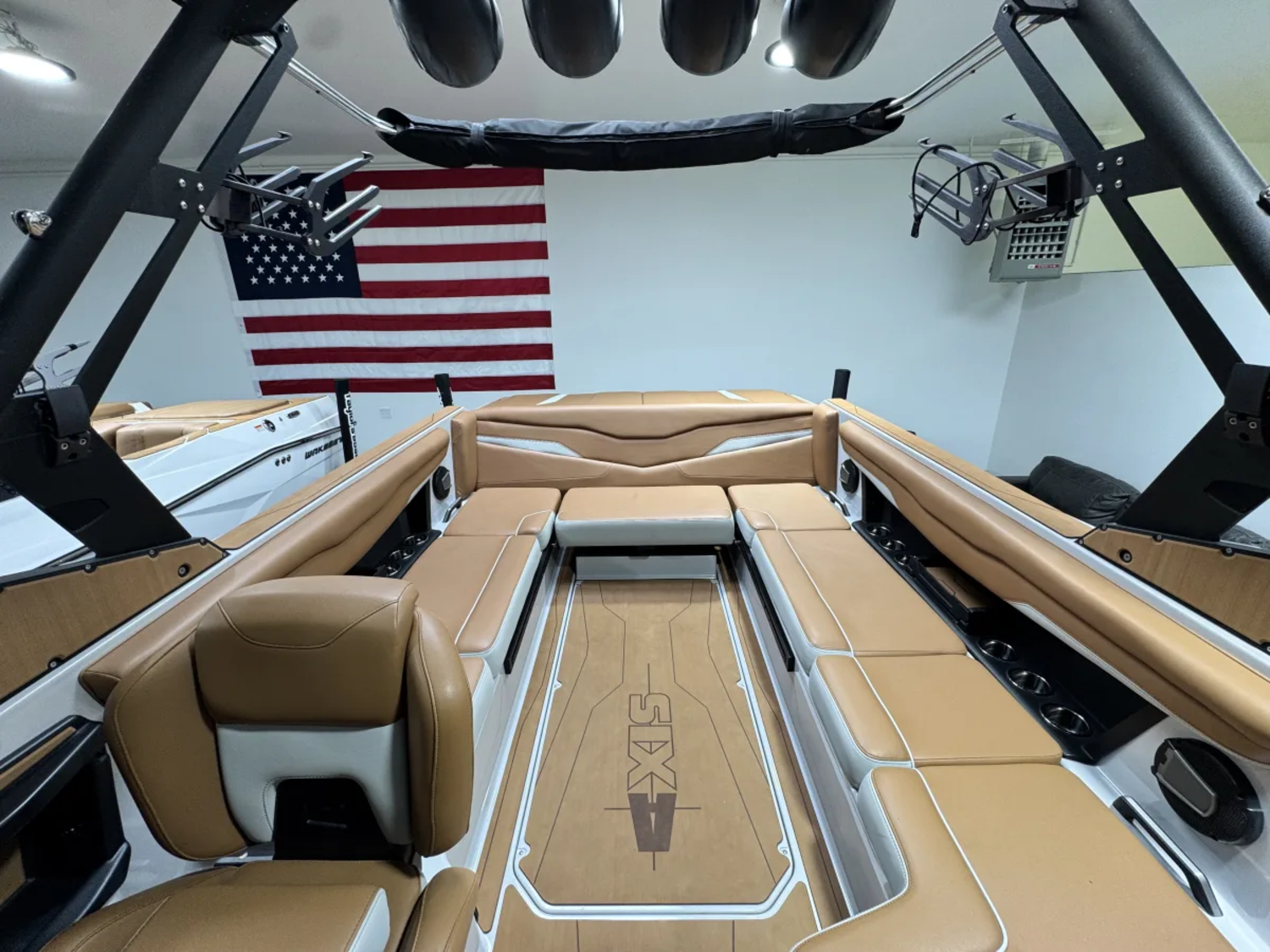 2024 Axis T235 M6  Loaded Clean Boat