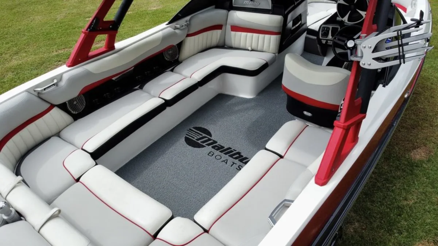 2015 Malibu Boats Wakesetter 24 MXZ