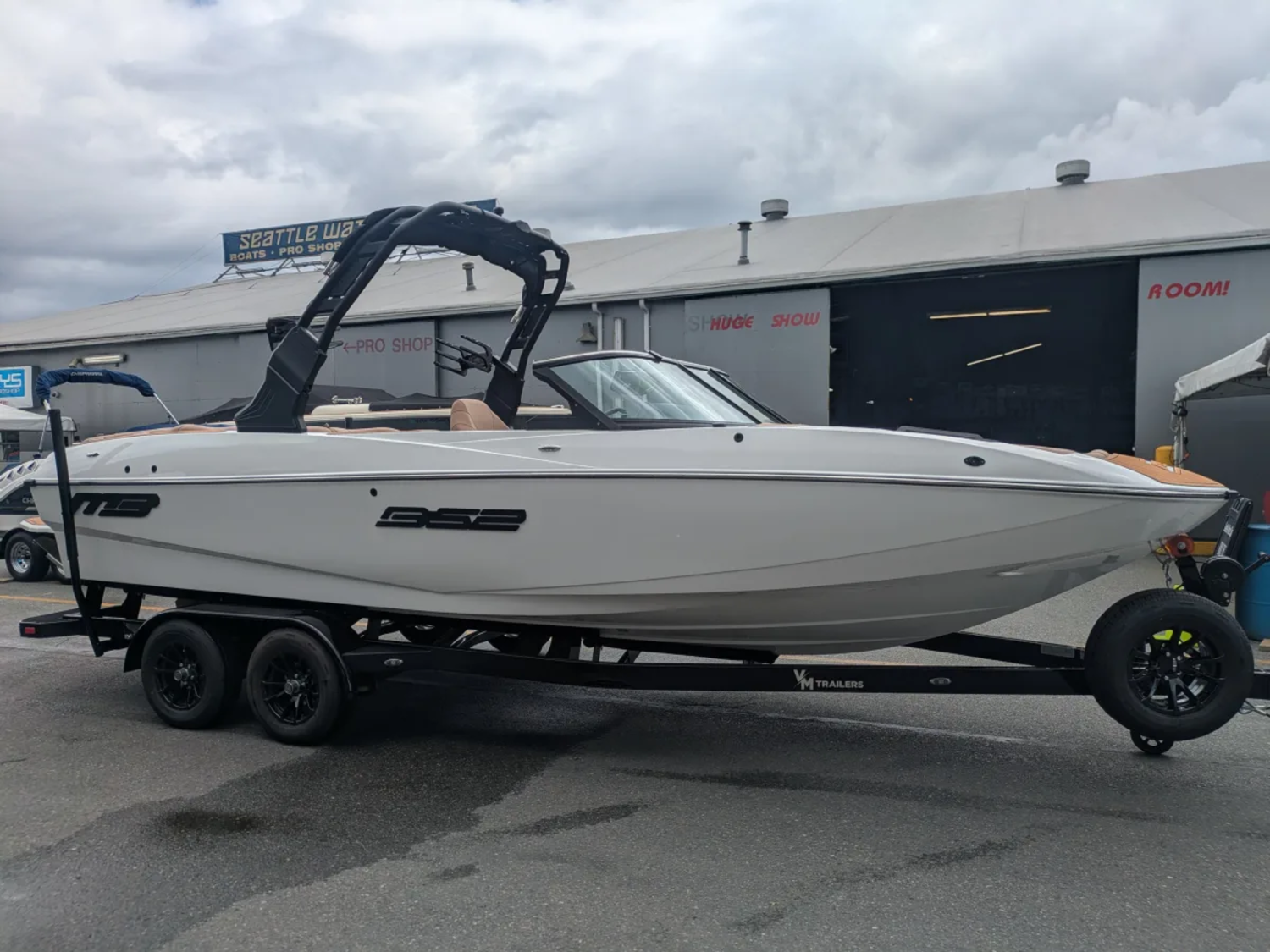 MB Sports B52-23 Classic Limited