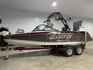 2012-nautique-super-air-nautique-210-130147-image7.webp