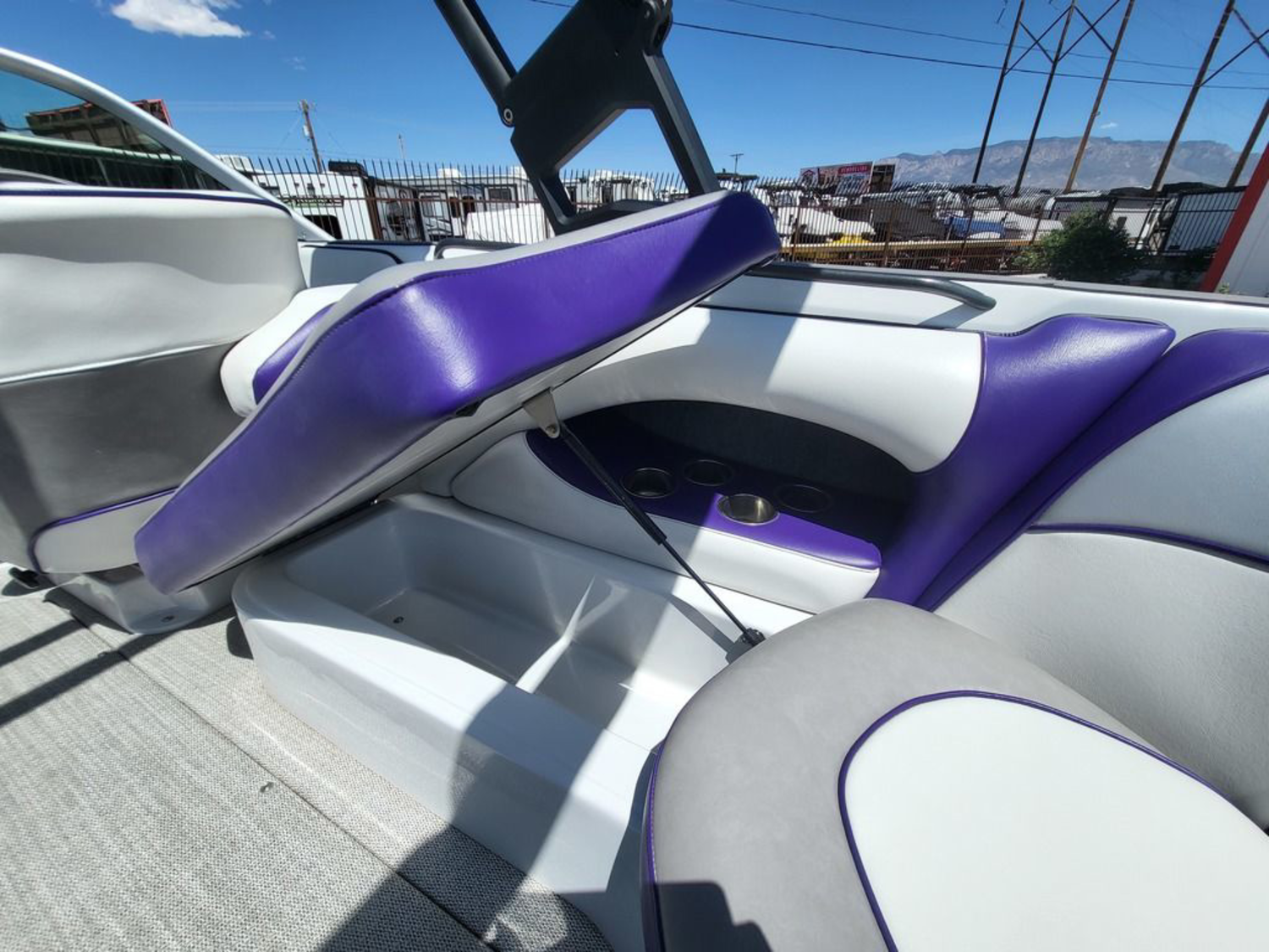 2023 Sanger Boats V215 S