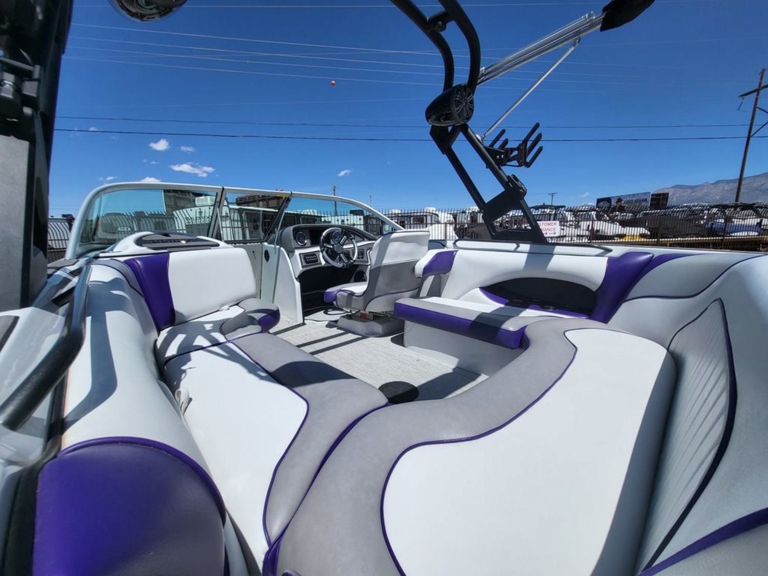 2023 Sanger Boats V215 S