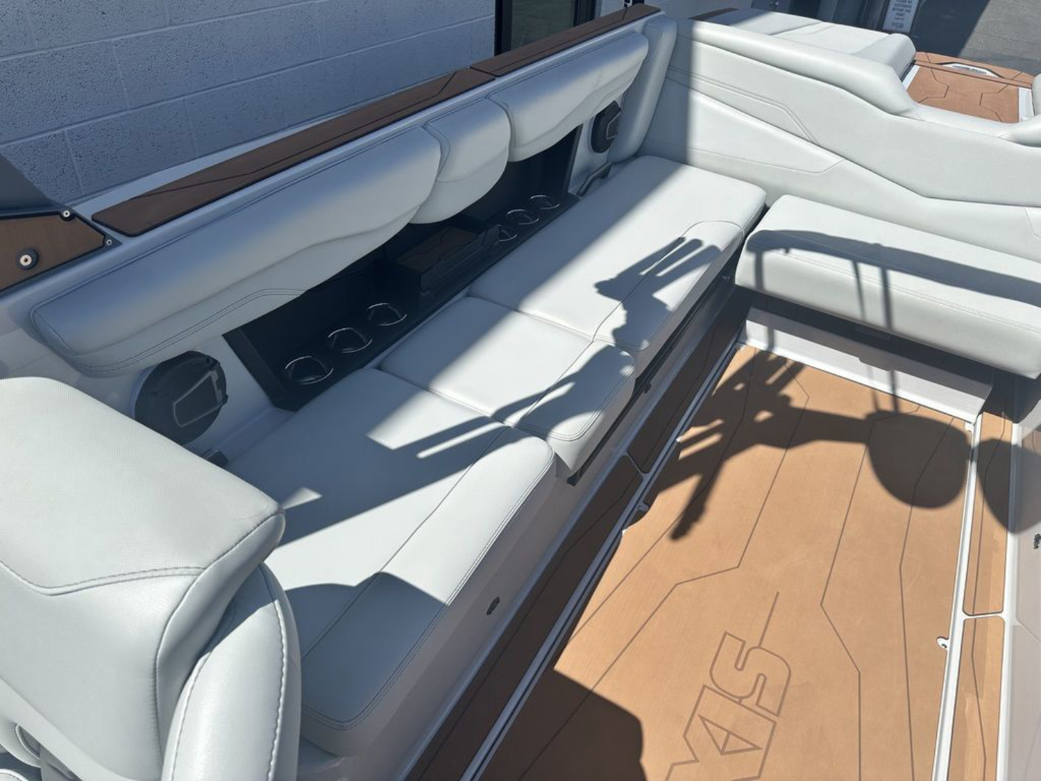 2024 Axis Wake Research T250