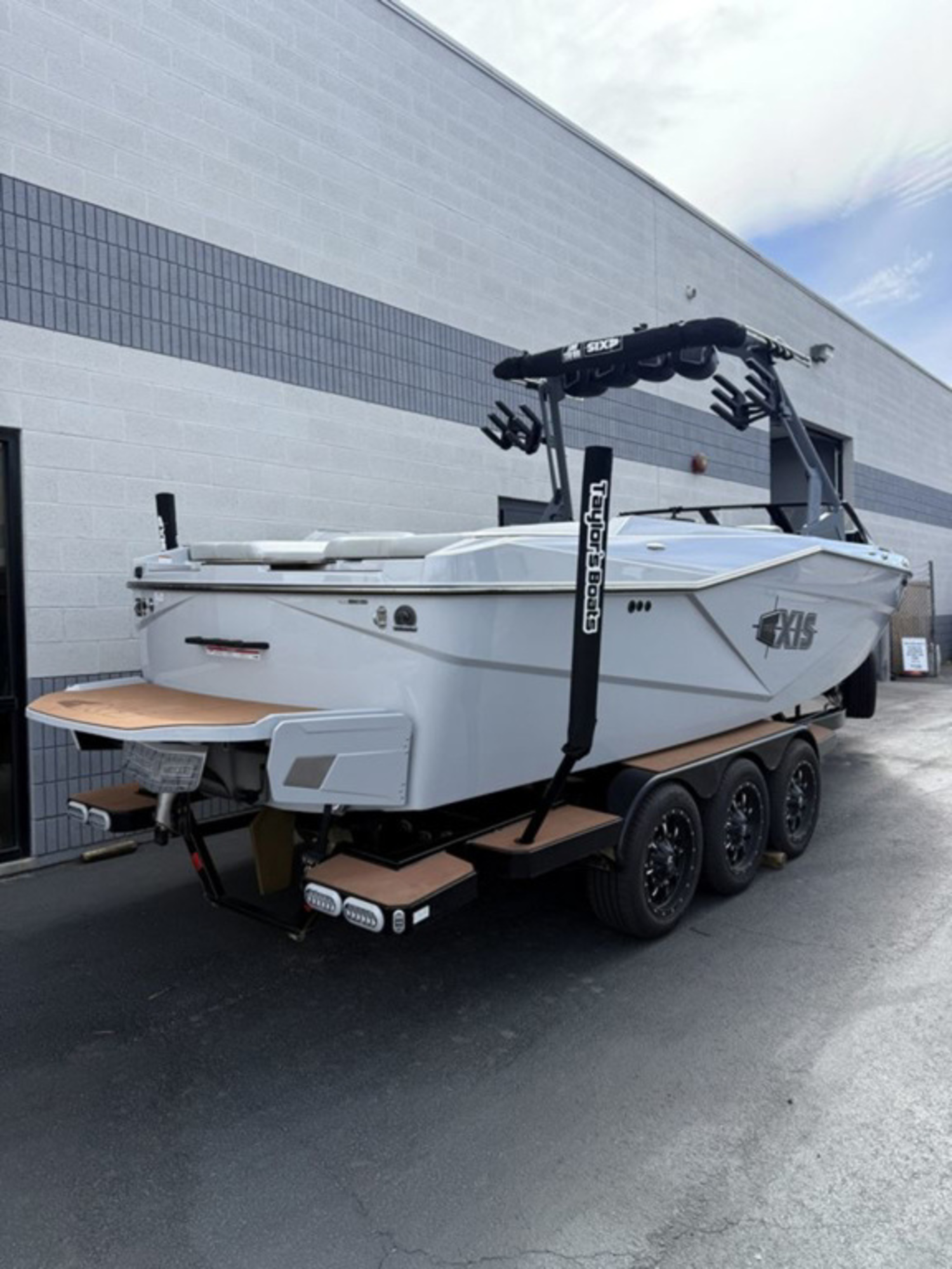 2024 Axis Wake Research T250
