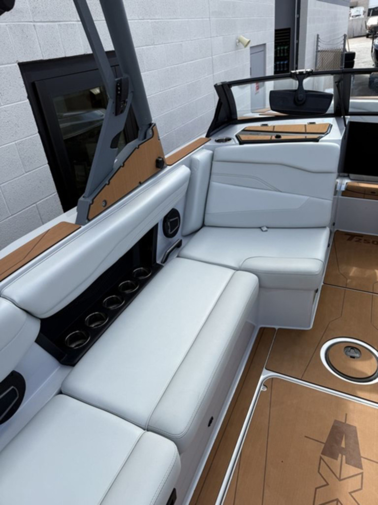 2024 Axis Wake Research T250